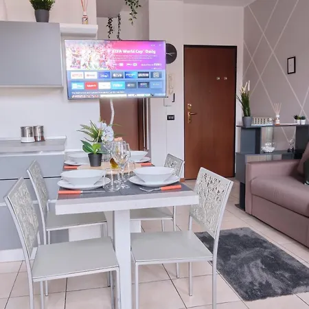Seveso-stazione Design, Wifi & Garage Privato Apartment Seveso